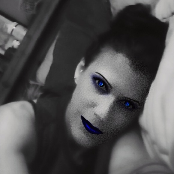 Meet your Posher, Kara - Picture 3 of 8